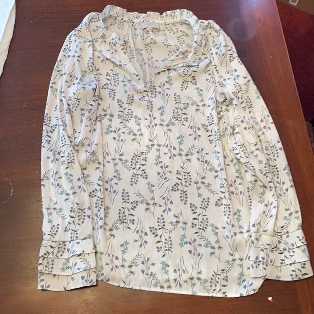 Loft outlet Bell sleeve top